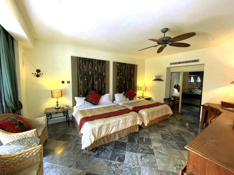 Swan Lake Villa Resort Nanwan Exterior photo